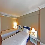 Отель Mara 4*