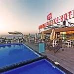 Отель Mara 4*